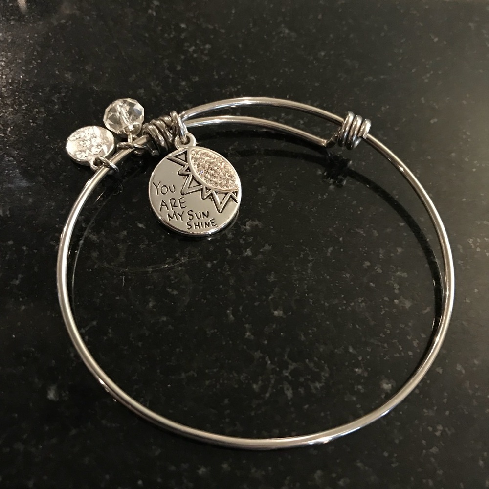 Adjustable bracelet